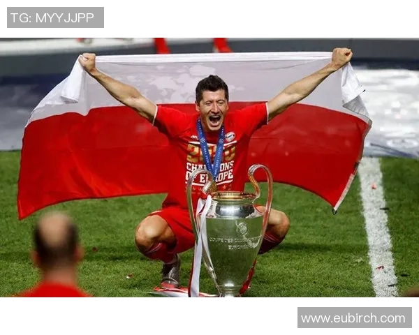 莱万再创辉煌：从足球天才到世界巨星的传奇之路