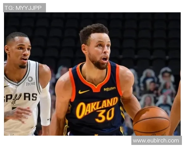 雷霆与马刺激战正酣1月11日精彩对决引发球迷热议 雷霆与马刺激战正酣1月11日精彩对决引发球迷热议