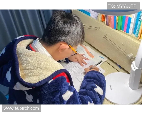 刘泽一的成长之路:从平凡少年到卓越人才的奋斗历程与启示