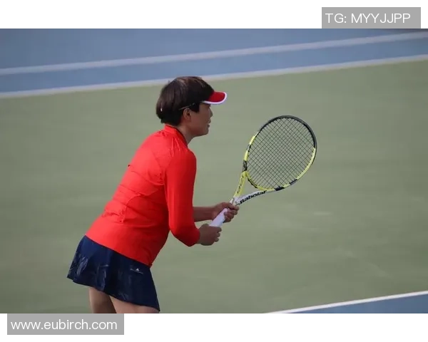 周敏独家分享网球技巧与心得助你提升球技与比赛表现 周敏独家分享网球技巧与心得助你提升球技与比赛表现